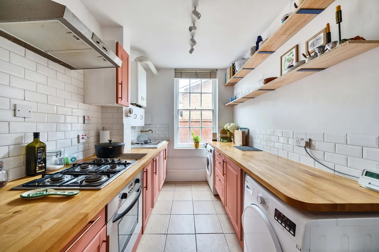 Flat 1 Block O, Peabody Estate, Camberwell Green, London, photo 11