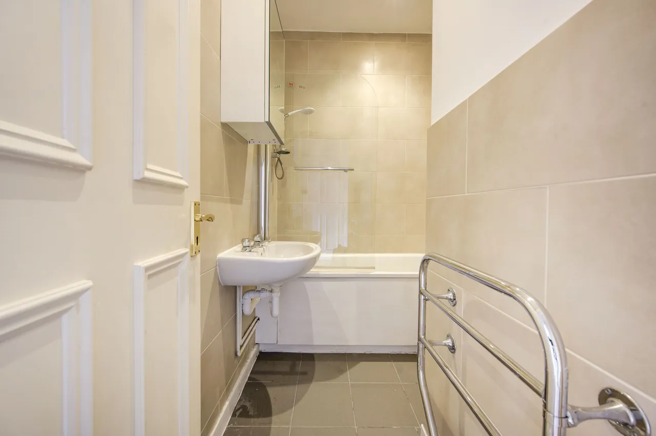 Flat 11, 6 Collingham Place, London, photo 4