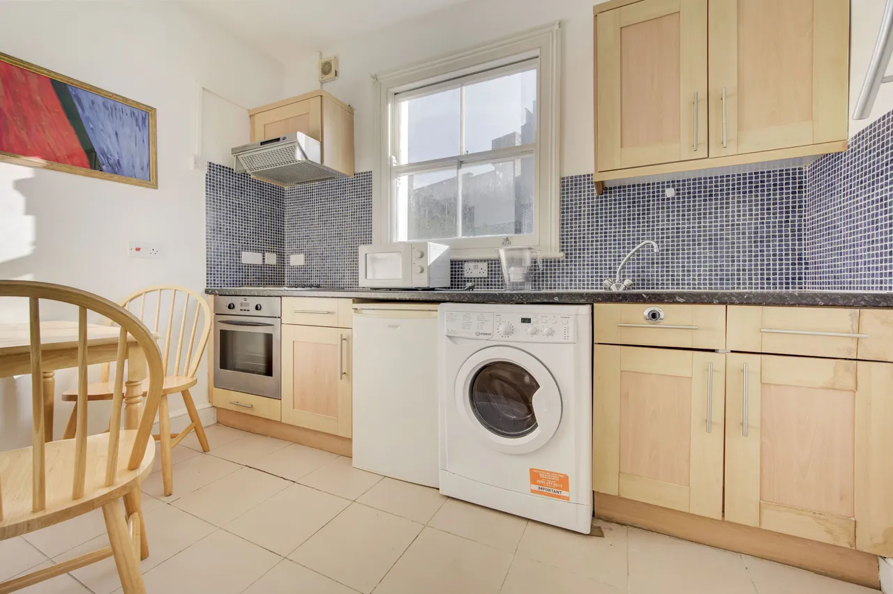 Flat 11, 6 Collingham Place, London, photo 3