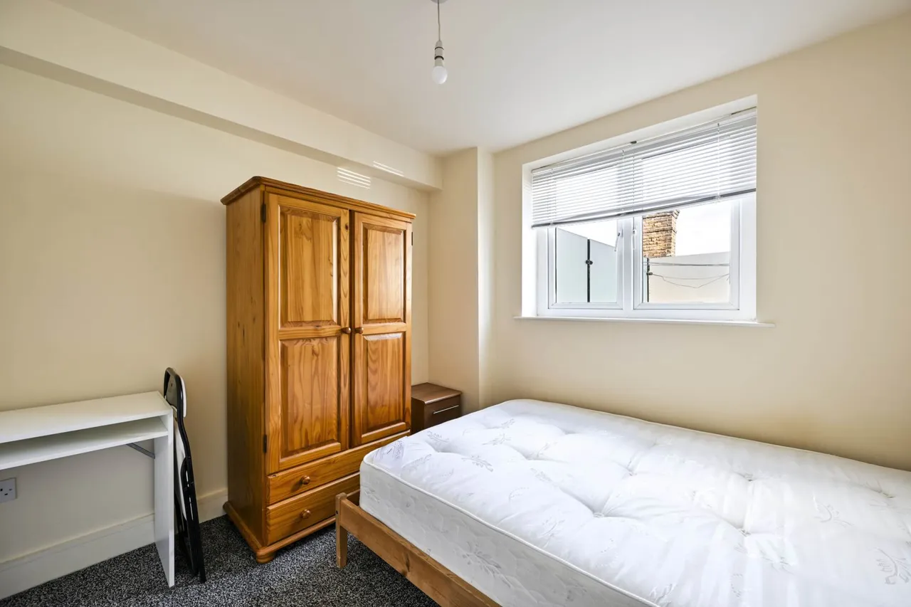 Robinson Road London, Collierswood, SW17 9DJ, photo 9