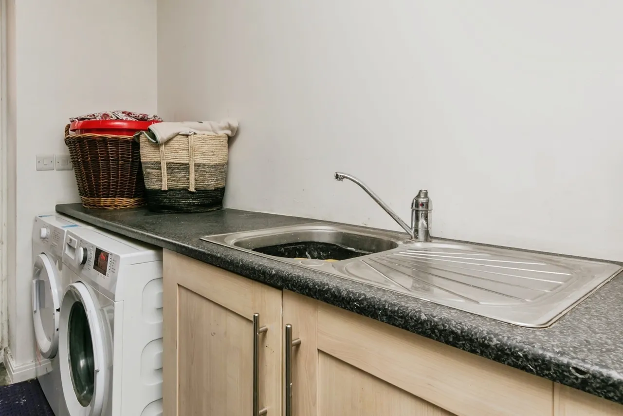Lincoln Avenue, Newcastle, ST5, photo 12