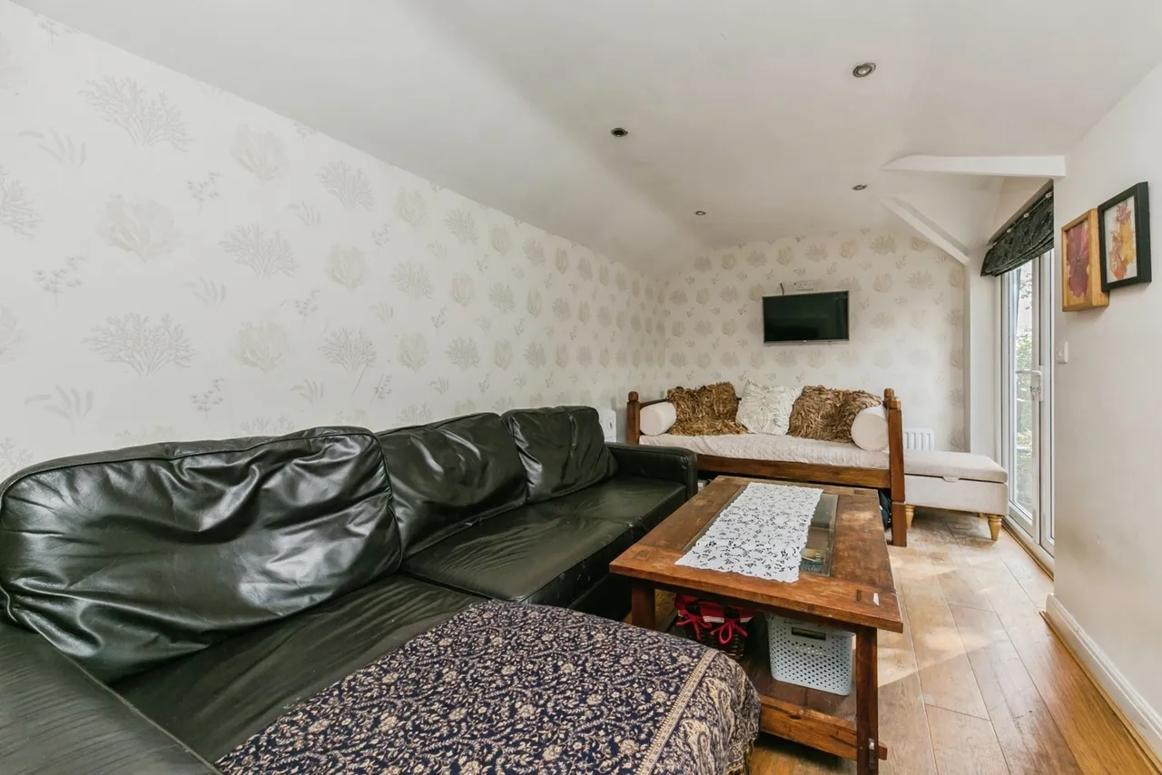 Lincoln Avenue, Newcastle, ST5, photo 7