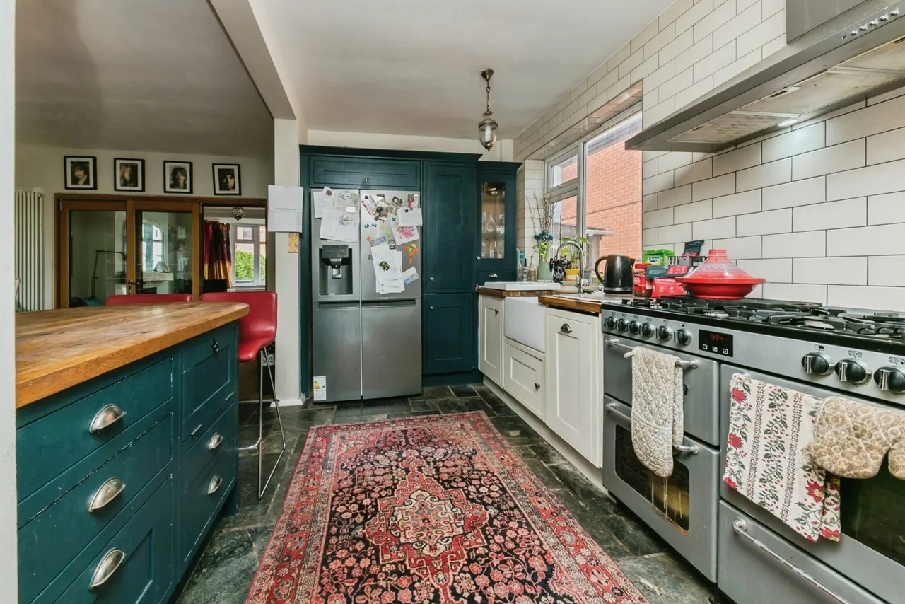Lincoln Avenue, Newcastle, ST5, photo 9