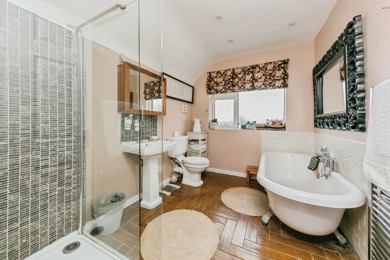 Lincoln Avenue, Newcastle, ST5, photo 18