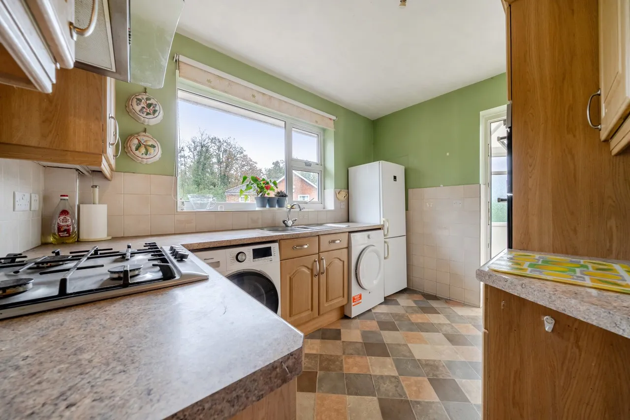 Haven Close, Kent, BR8, photo 2