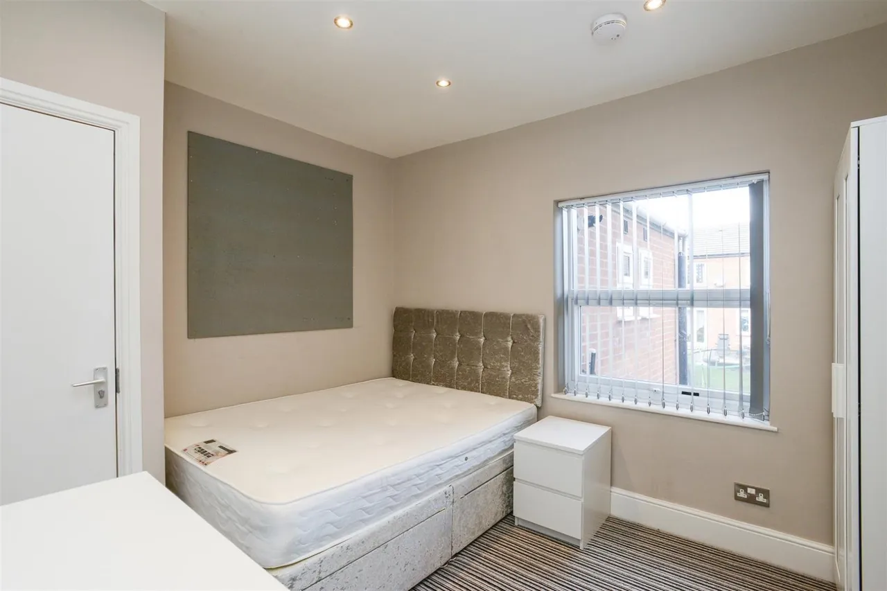 Cromwell Street, Nottingham, NG7, photo 12