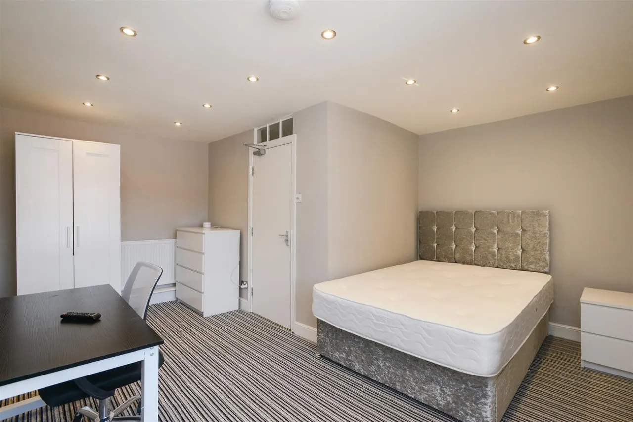 Cromwell Street, Nottingham, NG7, photo 5