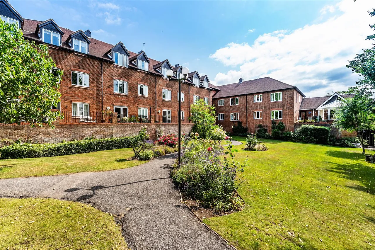 2 bed retirement for sale, Belmont Road, Leatherhead, KT22