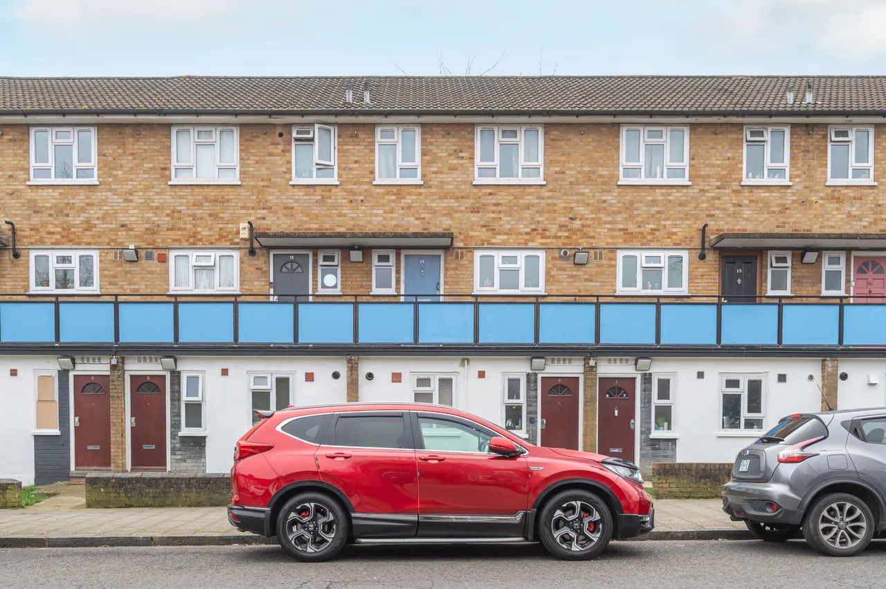 2 bed flat for sale — 14 Jean Humbert House, Carnac Street, London