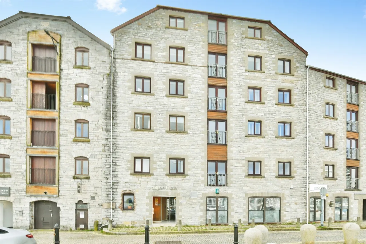 1 bed flat for sale — Sutton Wharf, Plymouth