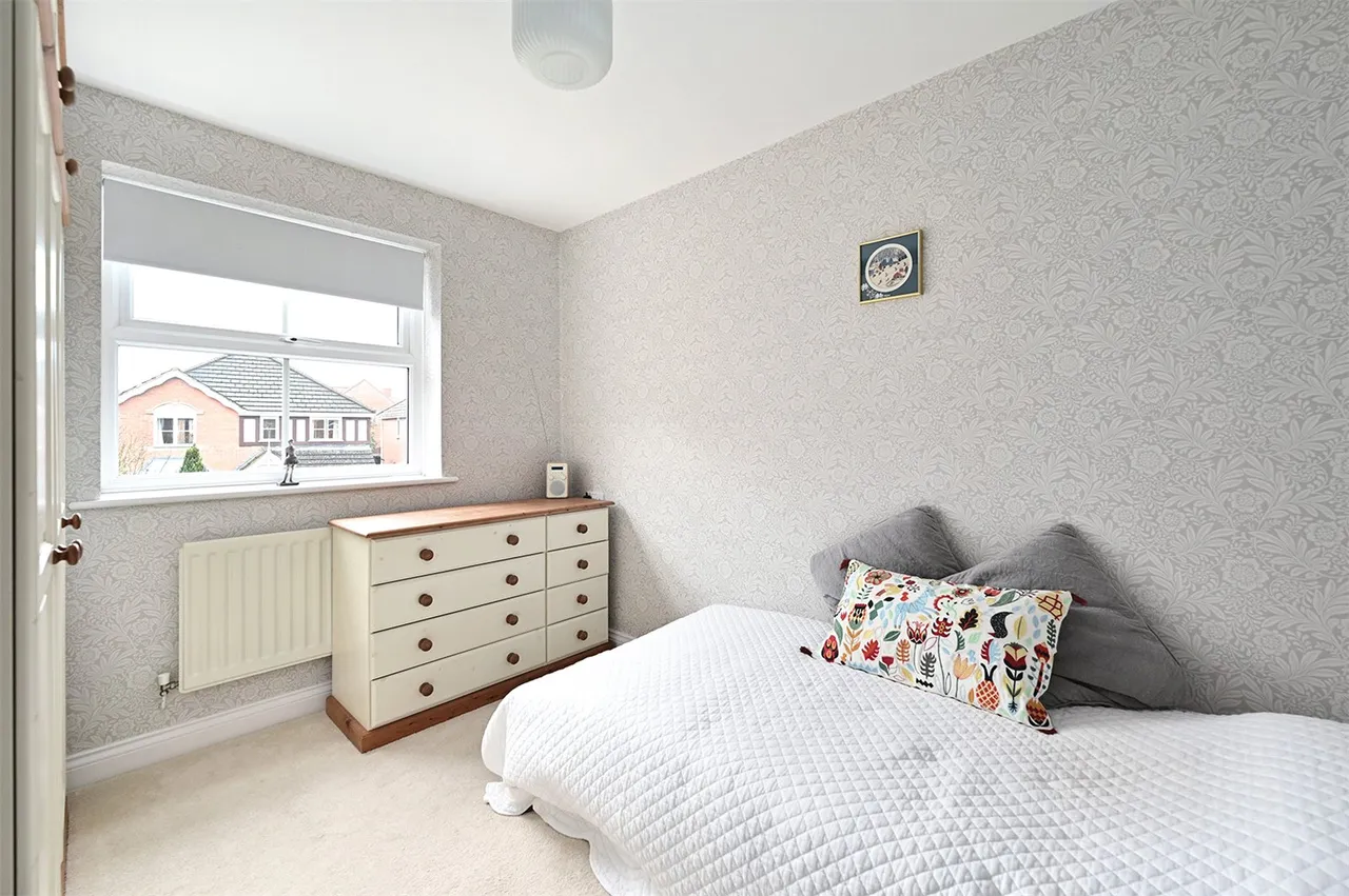 Dean Close, Ash, Guildford, Surrey, GU12 6BU, photo 11