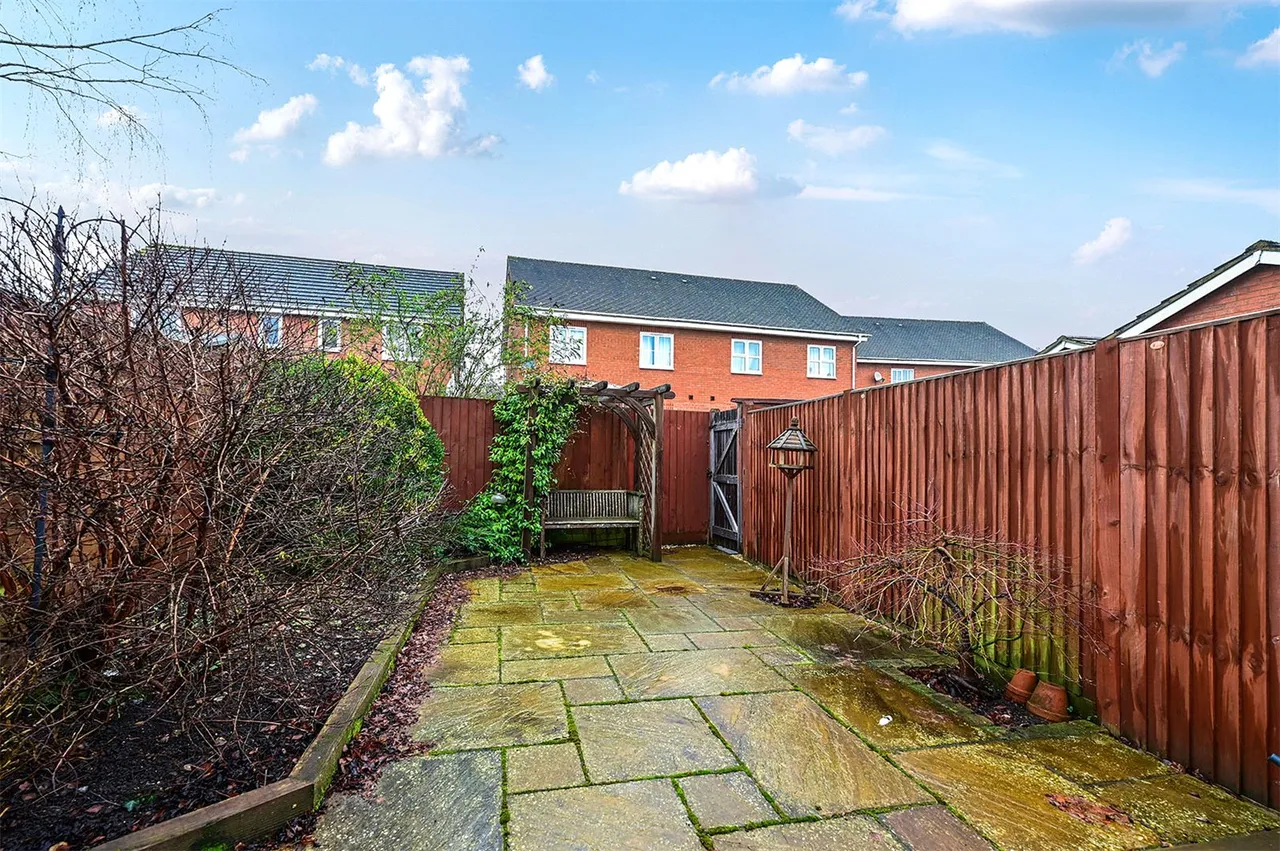 Dean Close, Ash, Guildford, Surrey, GU12 6BU, photo 14