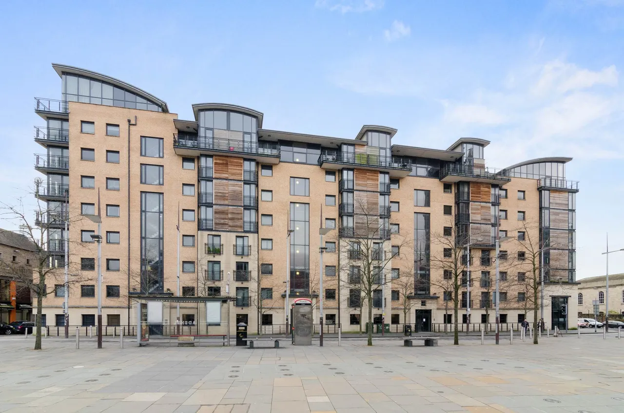 Queens Square, Belfast, BT1, photo 2