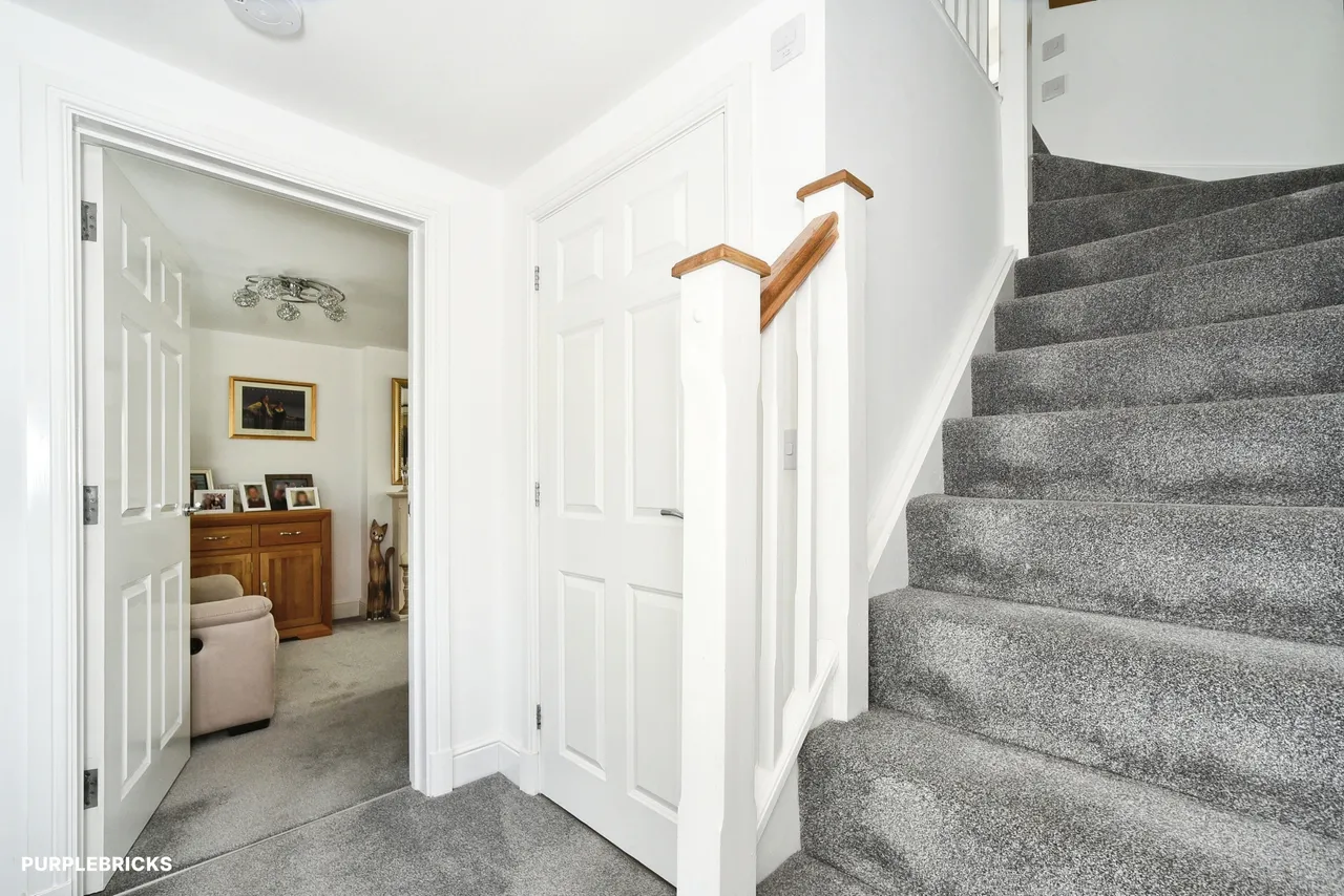 Blackford Drive, Calne, SN11, photo 9