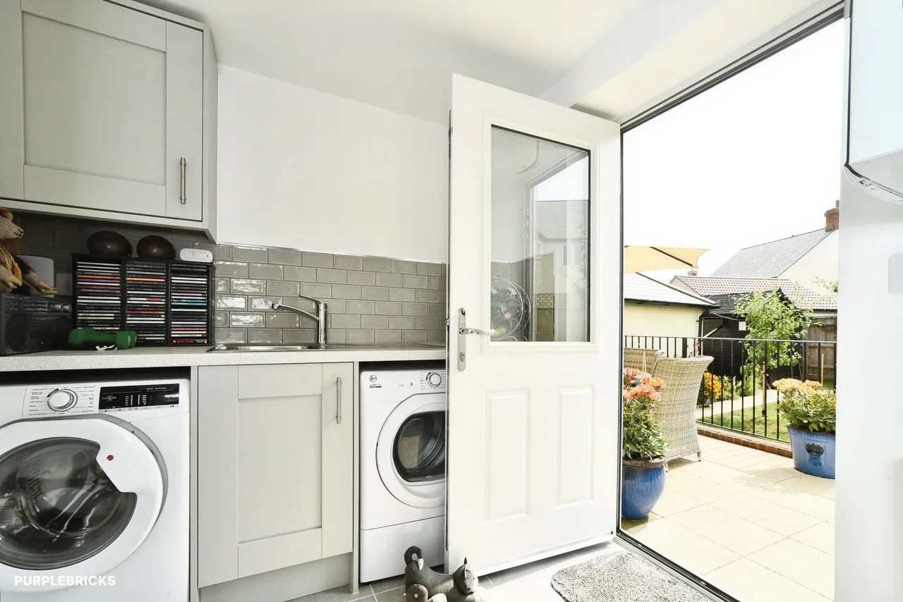 Blackford Drive, Calne, SN11, photo 6