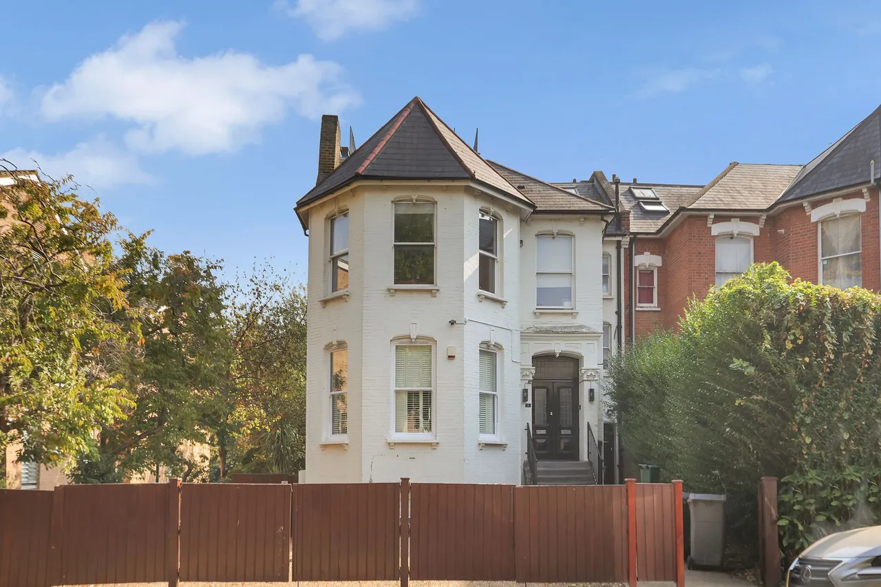 Christchurch Avenue, London, NW6, photo 2