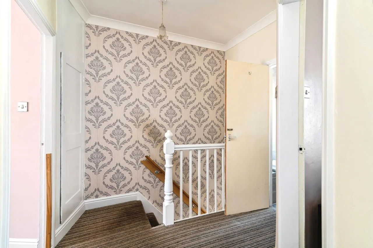 Willow Road, Carlton, Nottingham, Nottinghamshire, NG4, photo 8