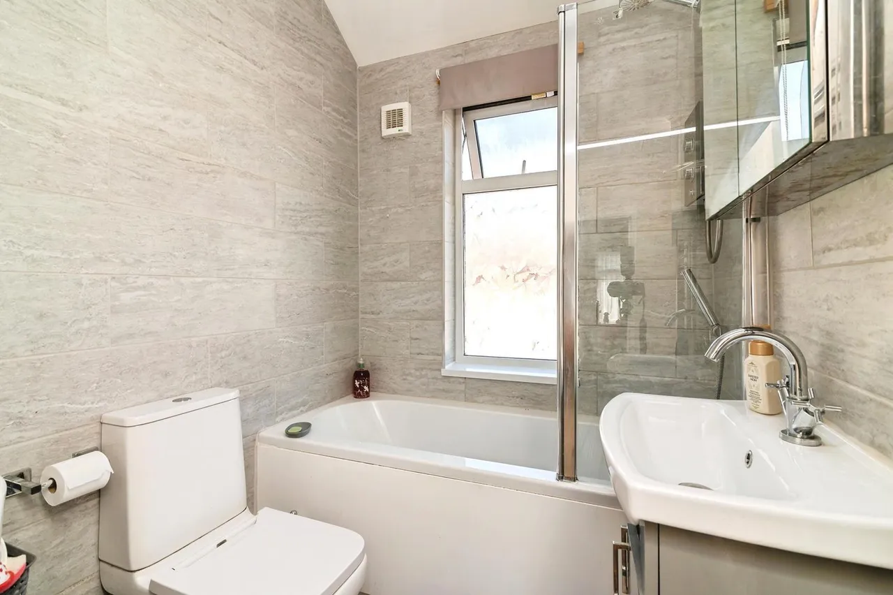 Willow Road, Carlton, Nottingham, Nottinghamshire, NG4, photo 15