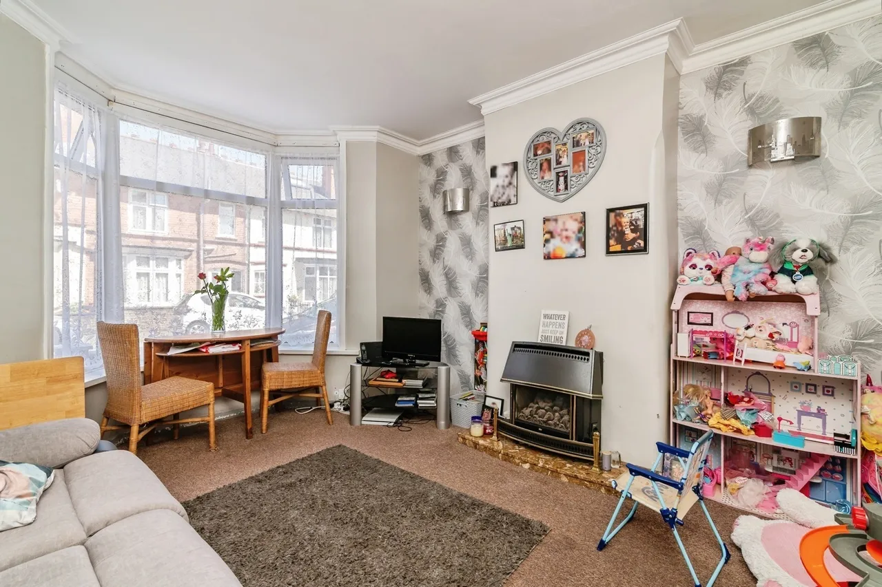 Willow Road, Carlton, Nottingham, Nottinghamshire, NG4, photo 7