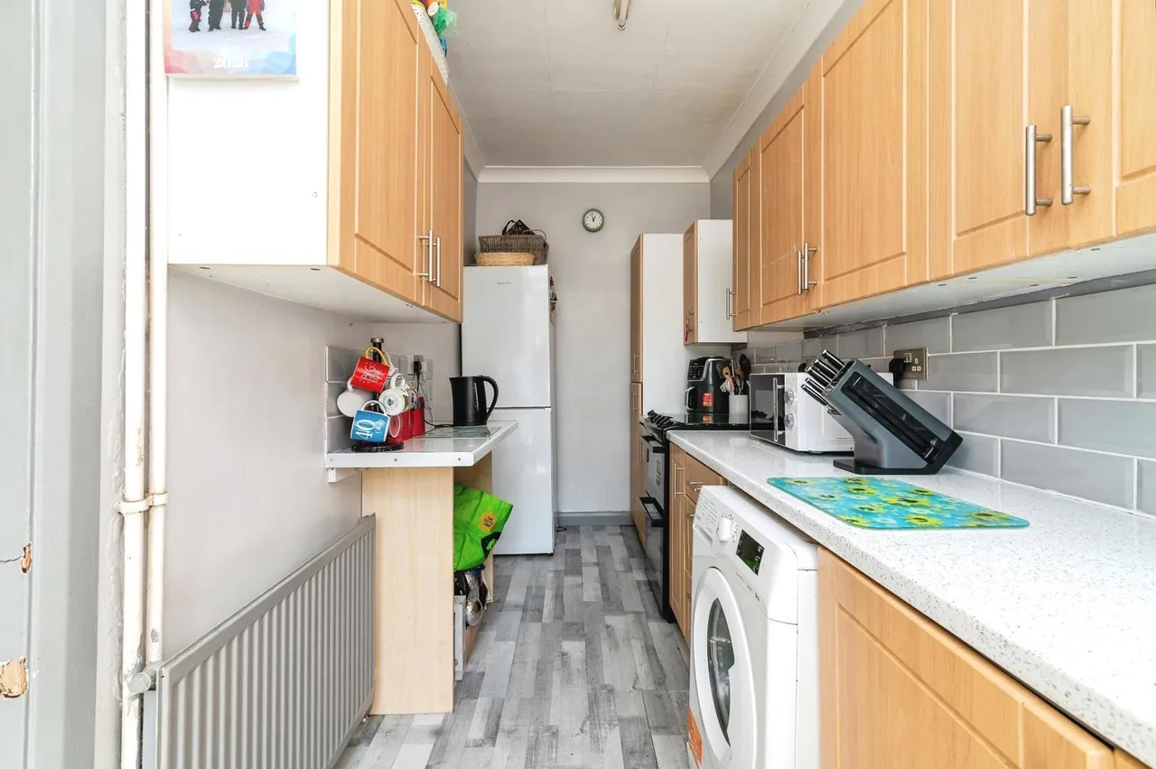 Willow Road, Carlton, Nottingham, Nottinghamshire, NG4, photo 3