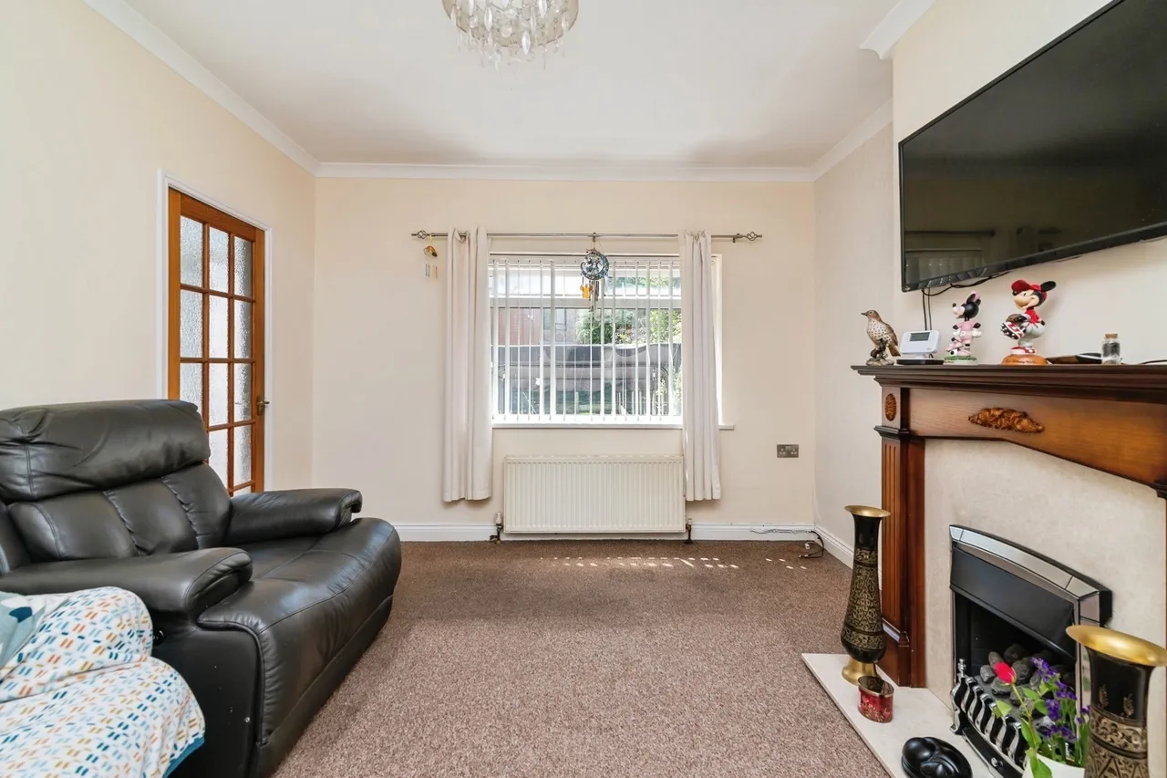 Willow Road, Carlton, Nottingham, Nottinghamshire, NG4, photo 4