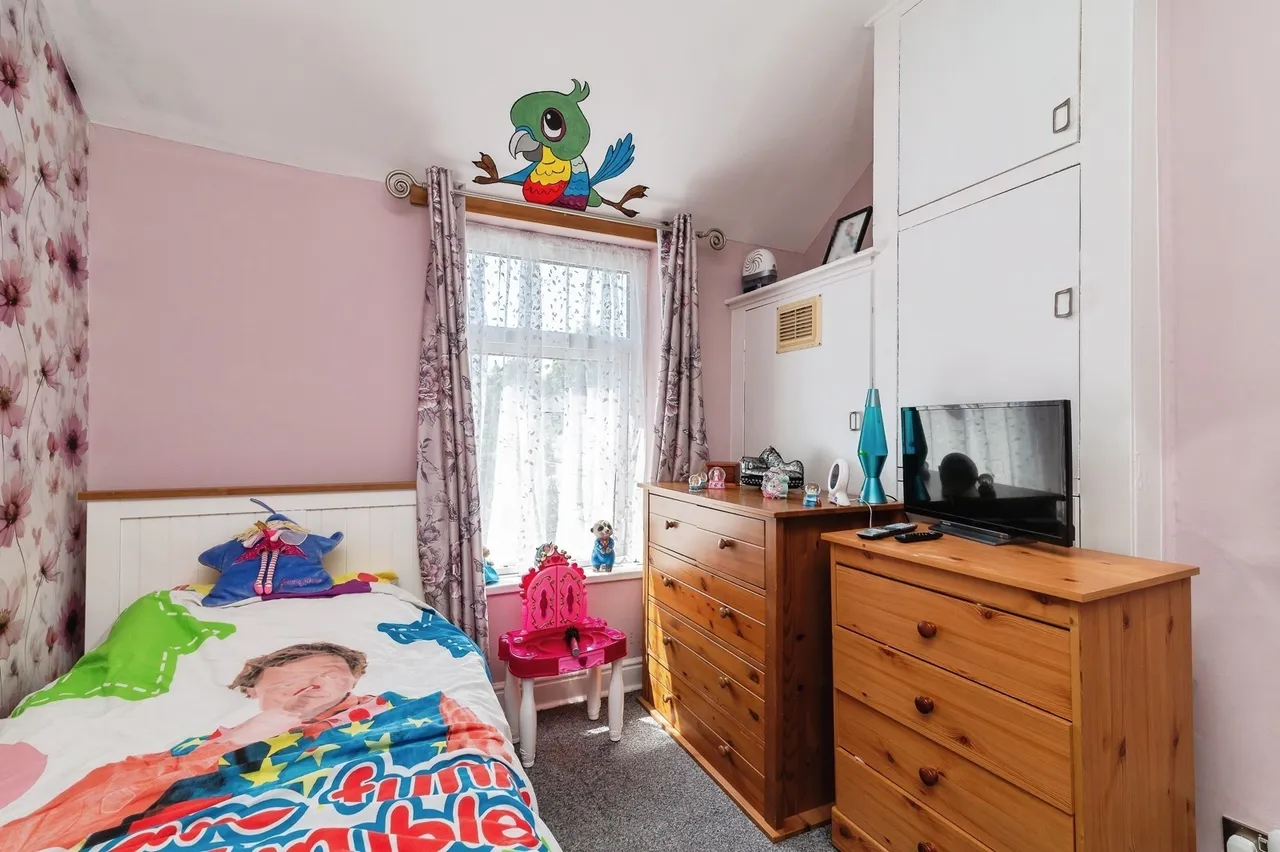 Willow Road, Carlton, Nottingham, Nottinghamshire, NG4, photo 13