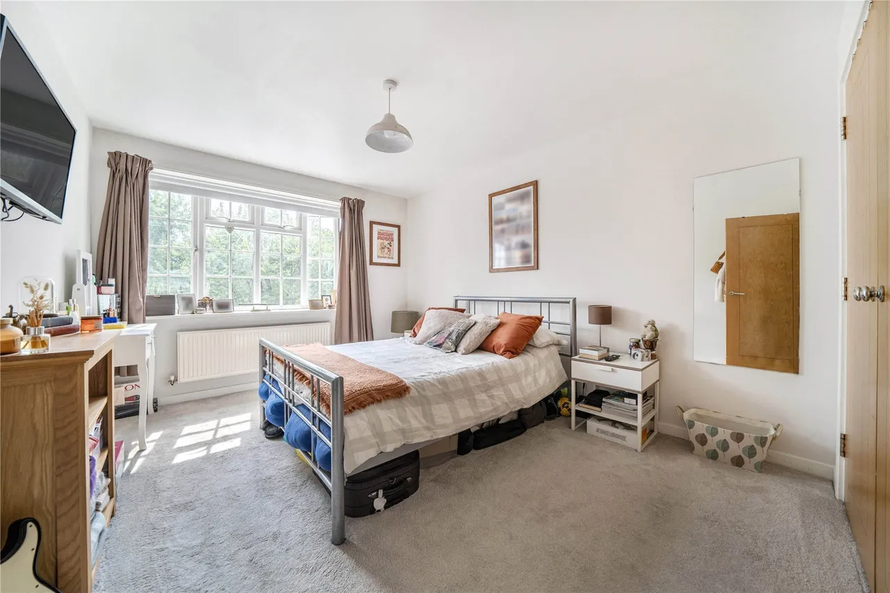 Tweedy Road, Bromley, BR1, photo 3