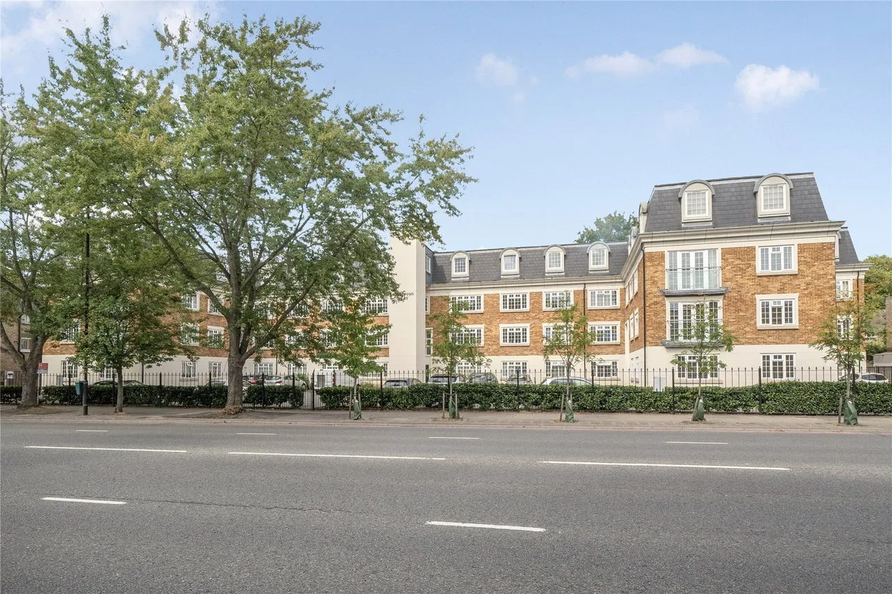 Tweedy Road, Bromley, BR1, photo 21