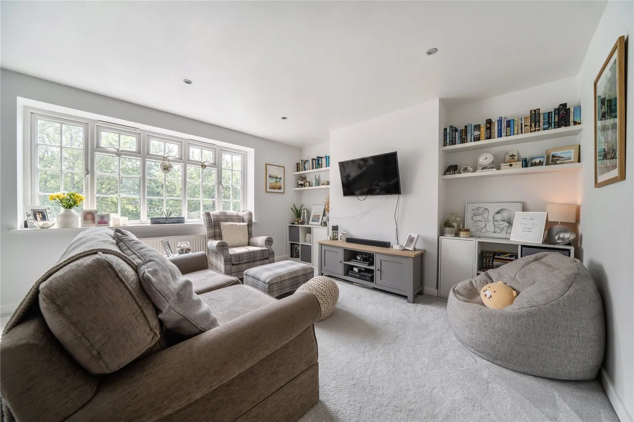 Tweedy Road, Bromley, BR1, photo 2