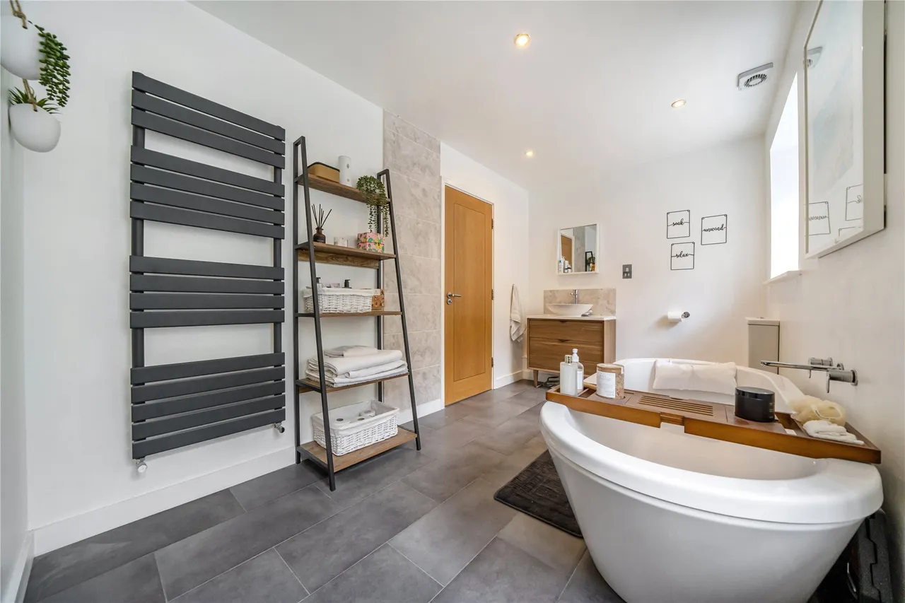 Tweedy Road, Bromley, BR1, photo 5