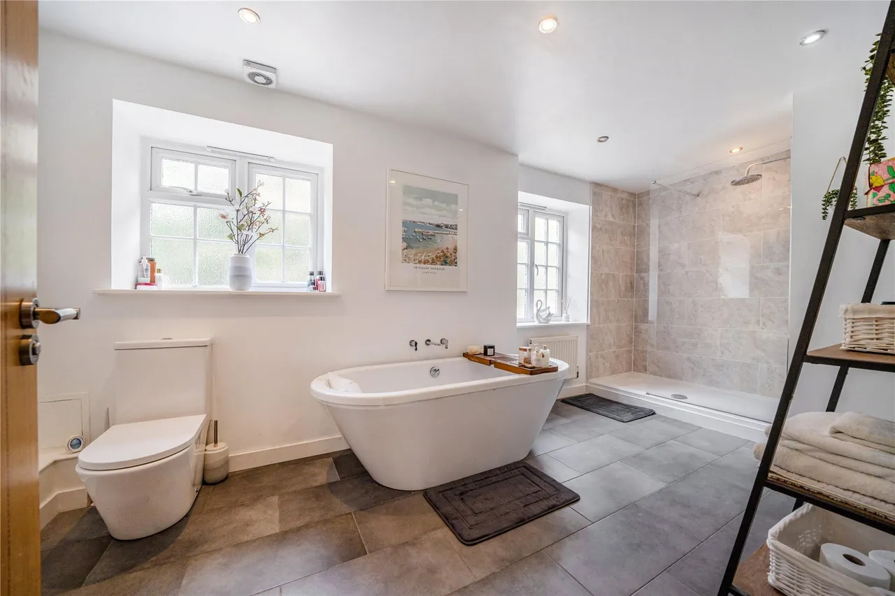 Tweedy Road, Bromley, BR1, photo 19
