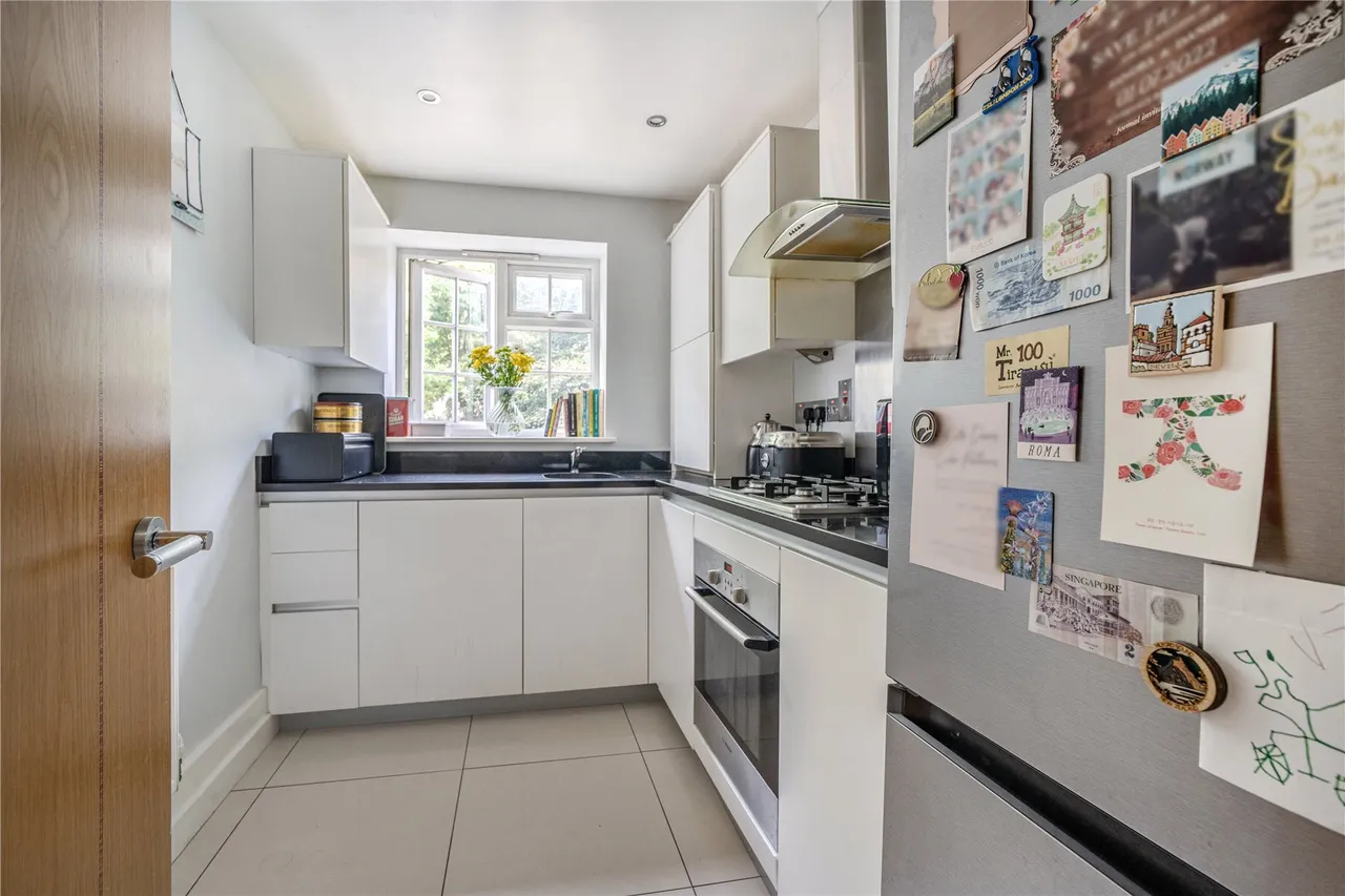 Tweedy Road, Bromley, BR1, photo 13