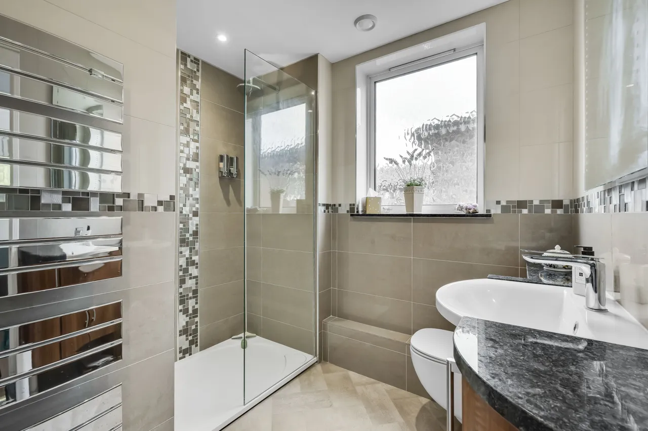 Oatlands Drive, Weybridge, KT13, photo 9