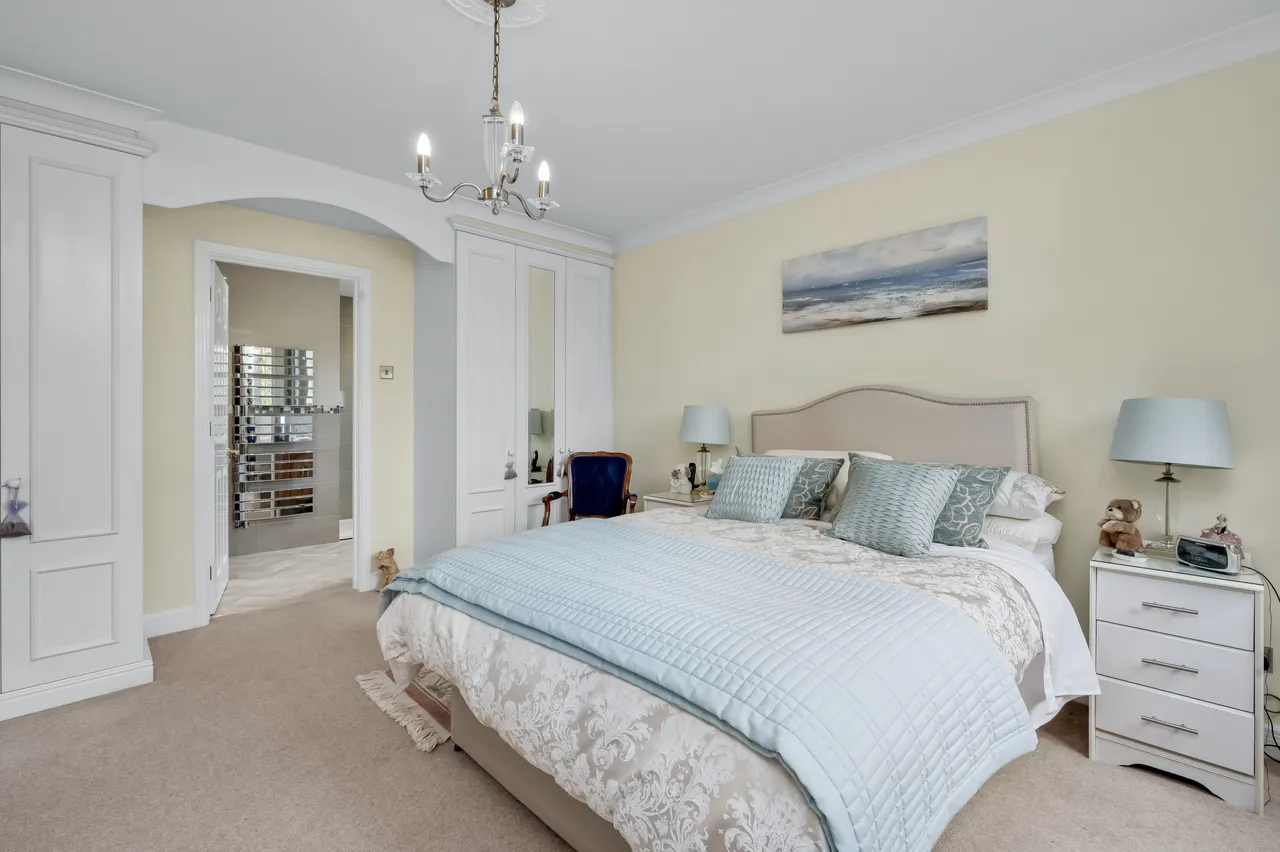 Oatlands Drive, Weybridge, KT13, photo 8