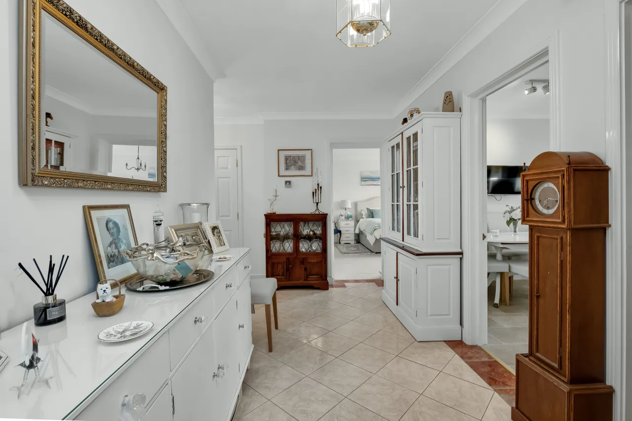Oatlands Drive, Weybridge, KT13, photo 7