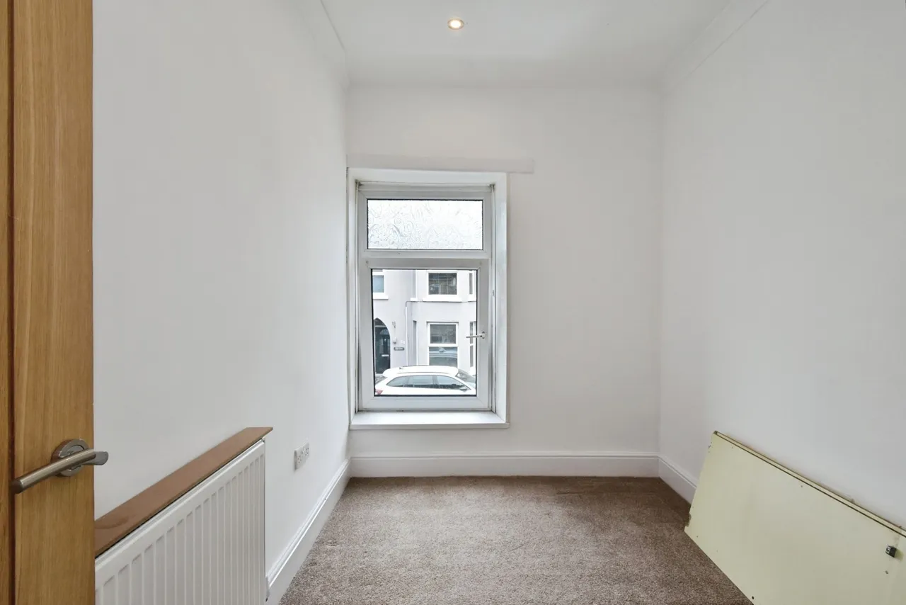Ammanford Road, Llandybie, SA18, photo 14