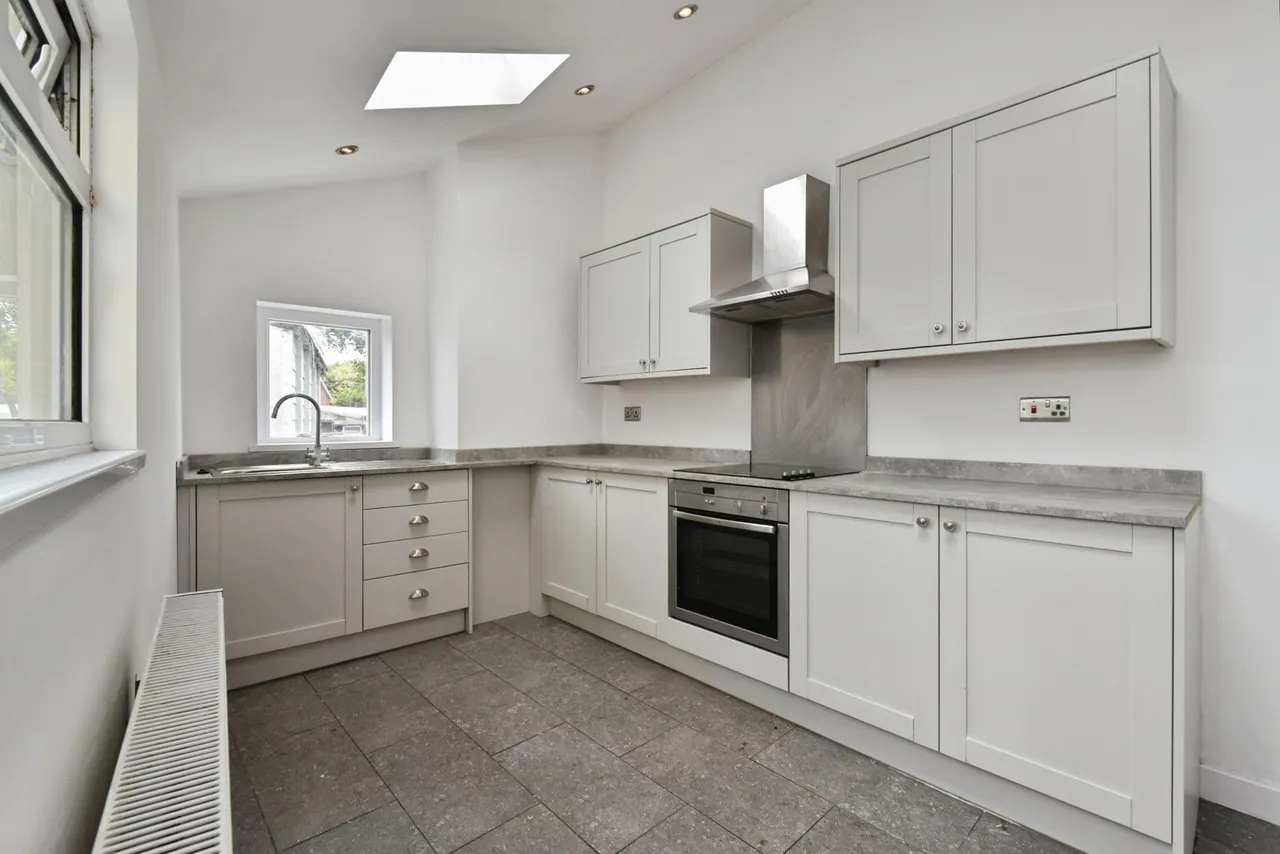 Ammanford Road, Llandybie, SA18, photo 3