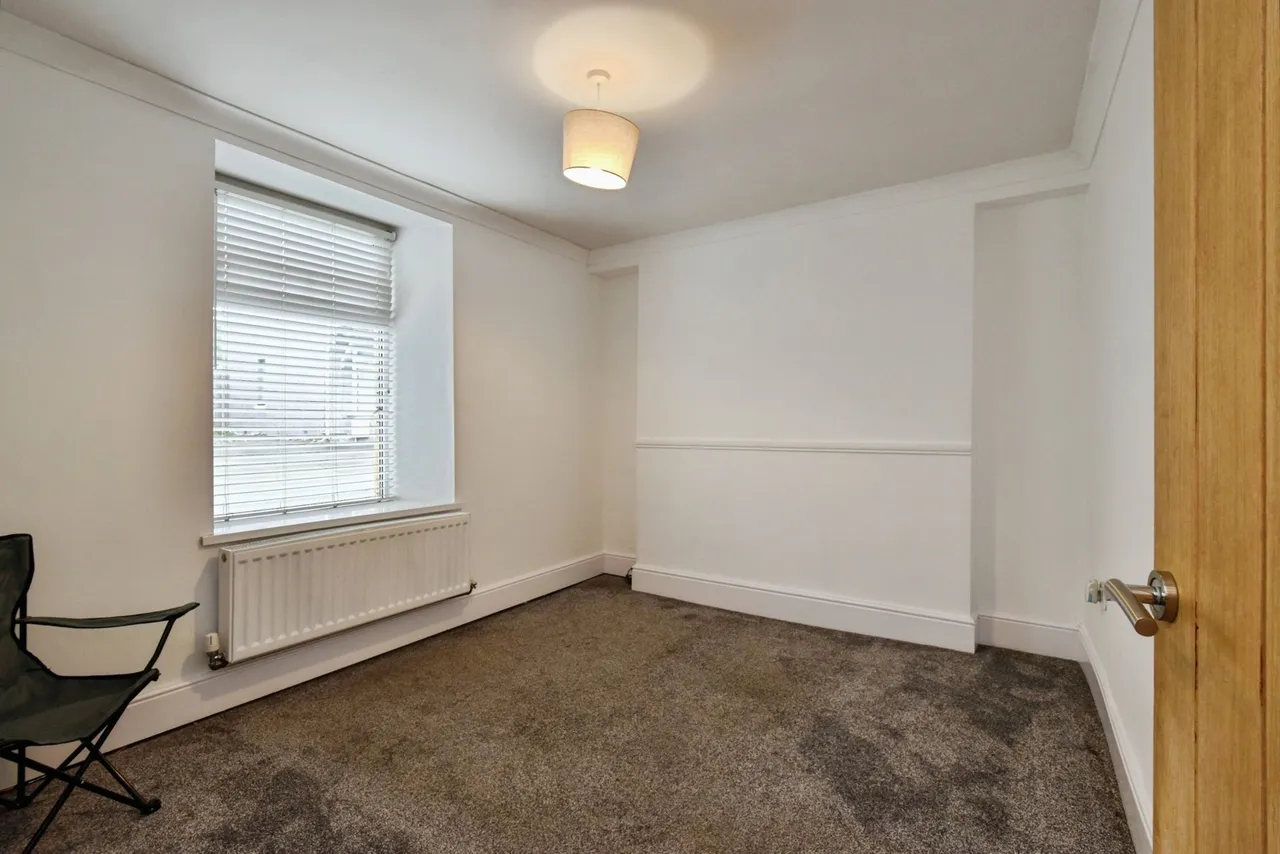 Ammanford Road, Llandybie, SA18, photo 8