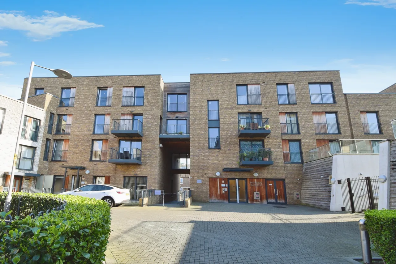 Mary Rose Square, Marine Wharf, SE16, photo 17