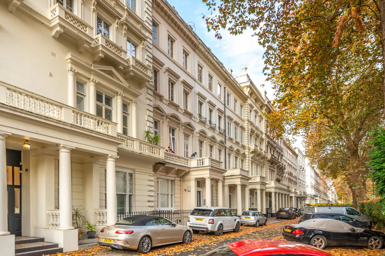 Flat 2, 12 Westbourne Terrace, London, photo 2