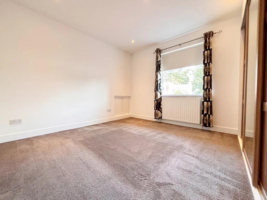 Dunlop Crescent, South Lanarkshire, Bothwell, G71 8SG, photo 9