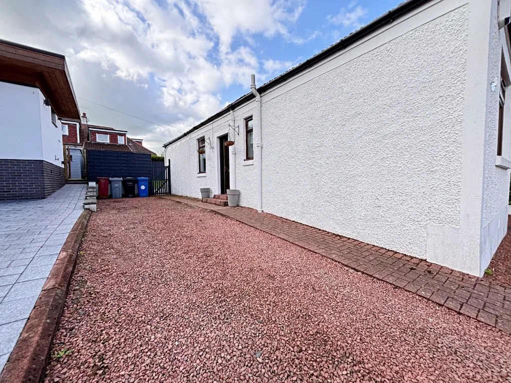 Dunlop Crescent, South Lanarkshire, Bothwell, G71 8SG, photo 14