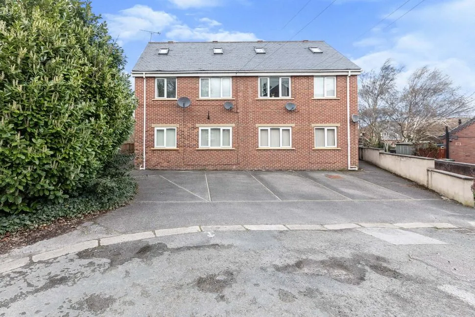2 bed flat to rent — Aire Street, Knottingley, West Yorkshire, WF11