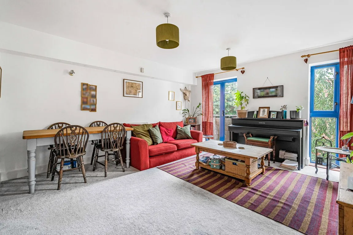 Dovecot Road, High Wycombe, HP13 5HR, photo 2