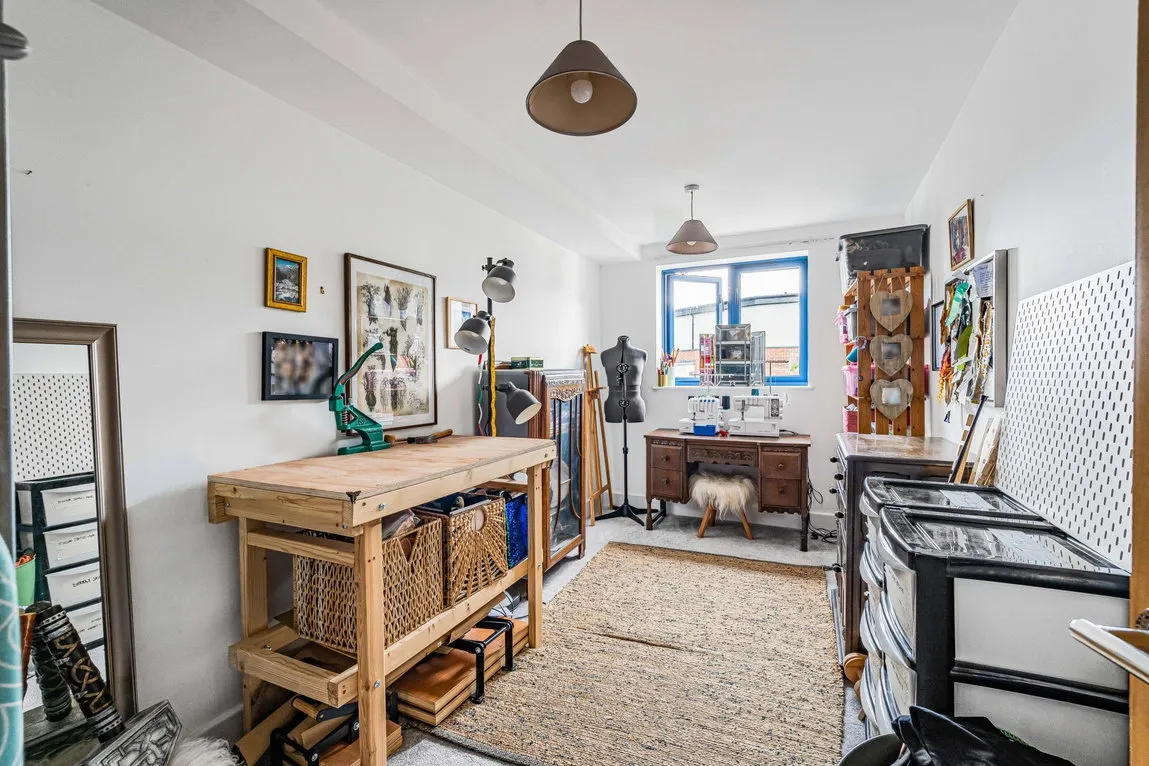 Dovecot Road, High Wycombe, HP13 5HR, photo 11