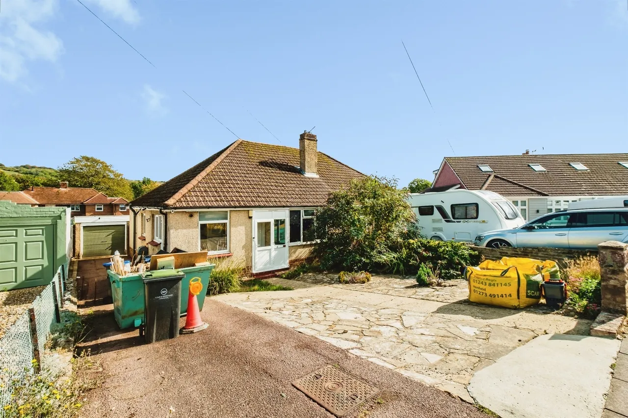2 bed house for sale, Downside Avenue, Worthing, BN14