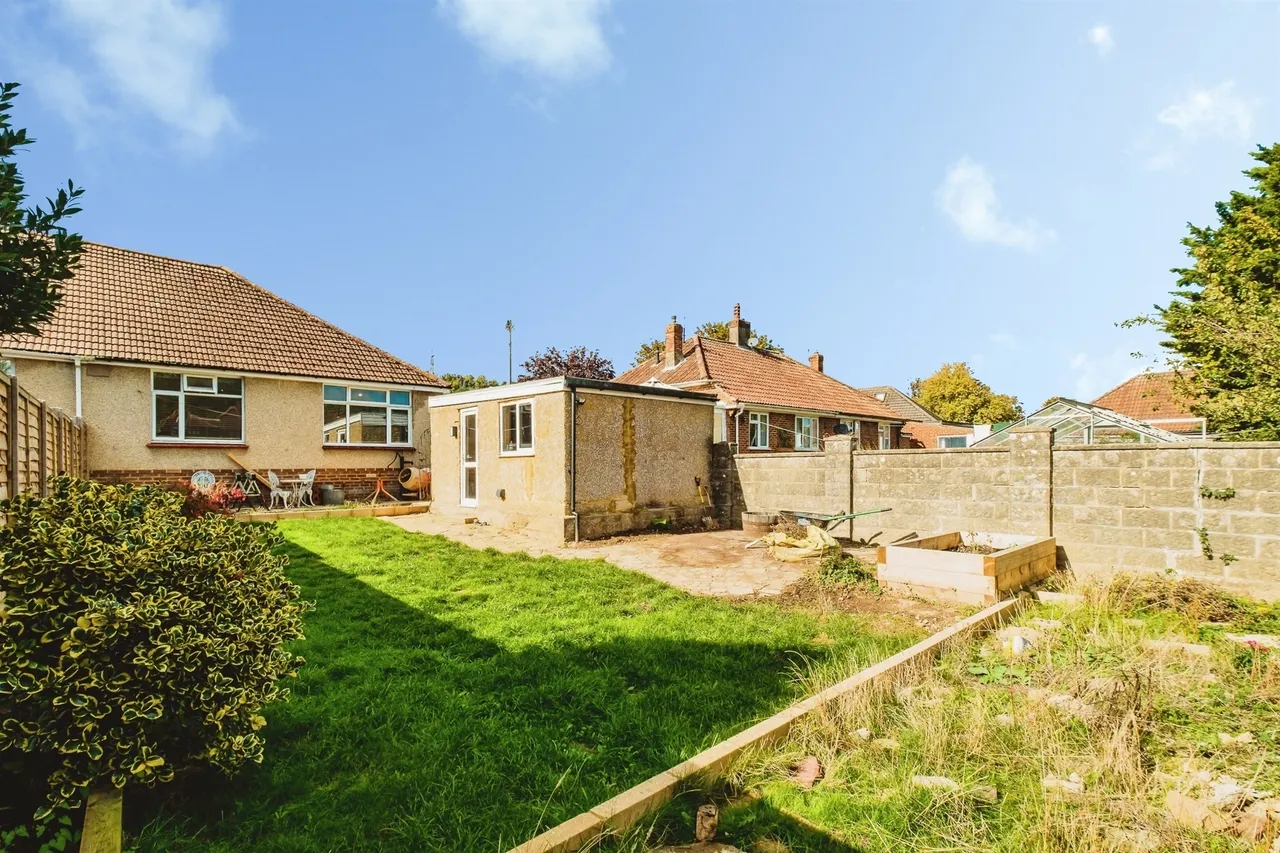 Downside Avenue, Worthing, BN14, photo 5