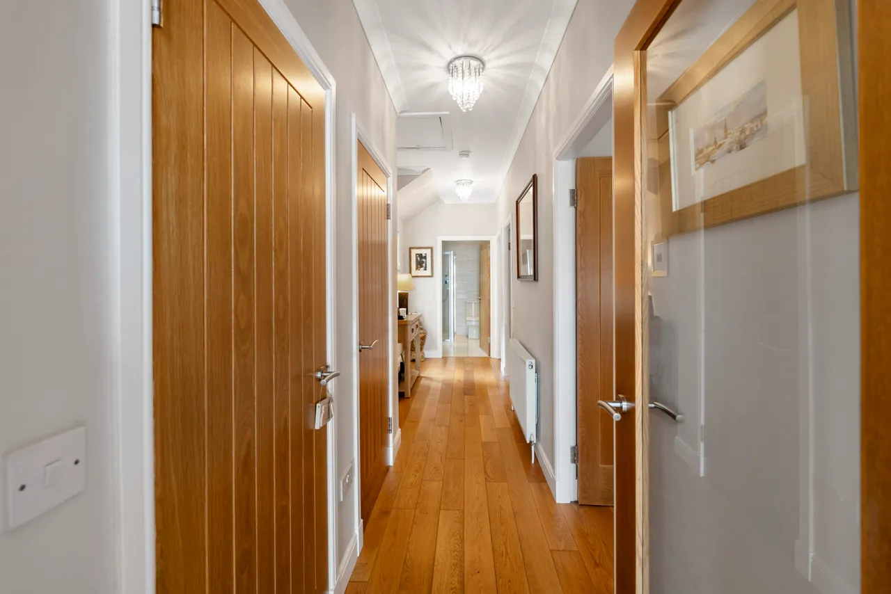 1 Canniesburn Square, Bearsden, G61 1QW, photo 7