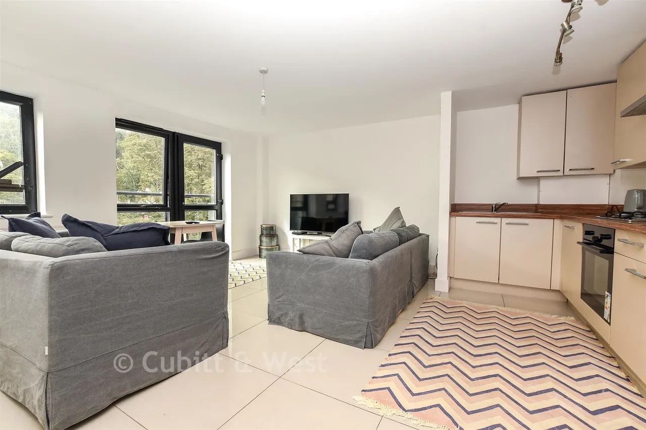 Croydon Road, Caterham, CR3, photo 4