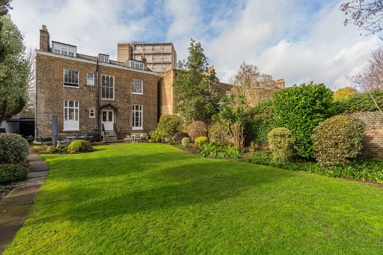 8 bed property to rent, Maida Vale, London, W9